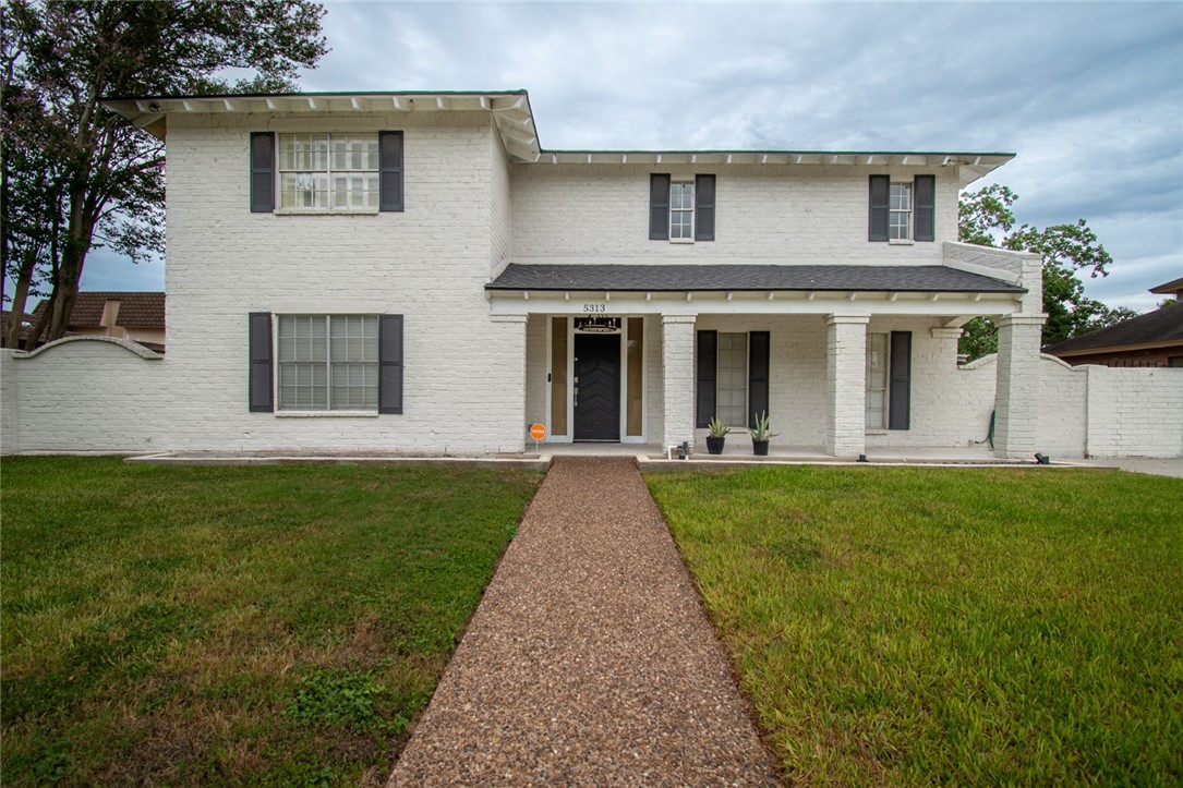 5313 River Oaks Dr Property Photo 1
