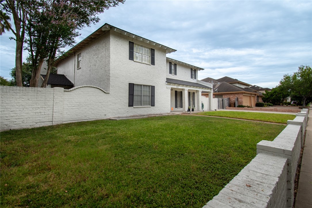 5313 River Oaks Dr Property Photo 4