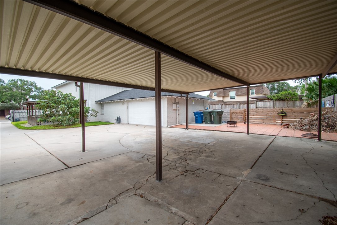 5313 River Oaks Dr Property Photo 8