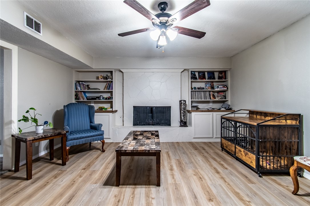 5313 River Oaks Dr Property Photo 17