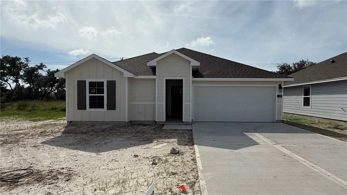 138 Montego Dr Property Photo 1