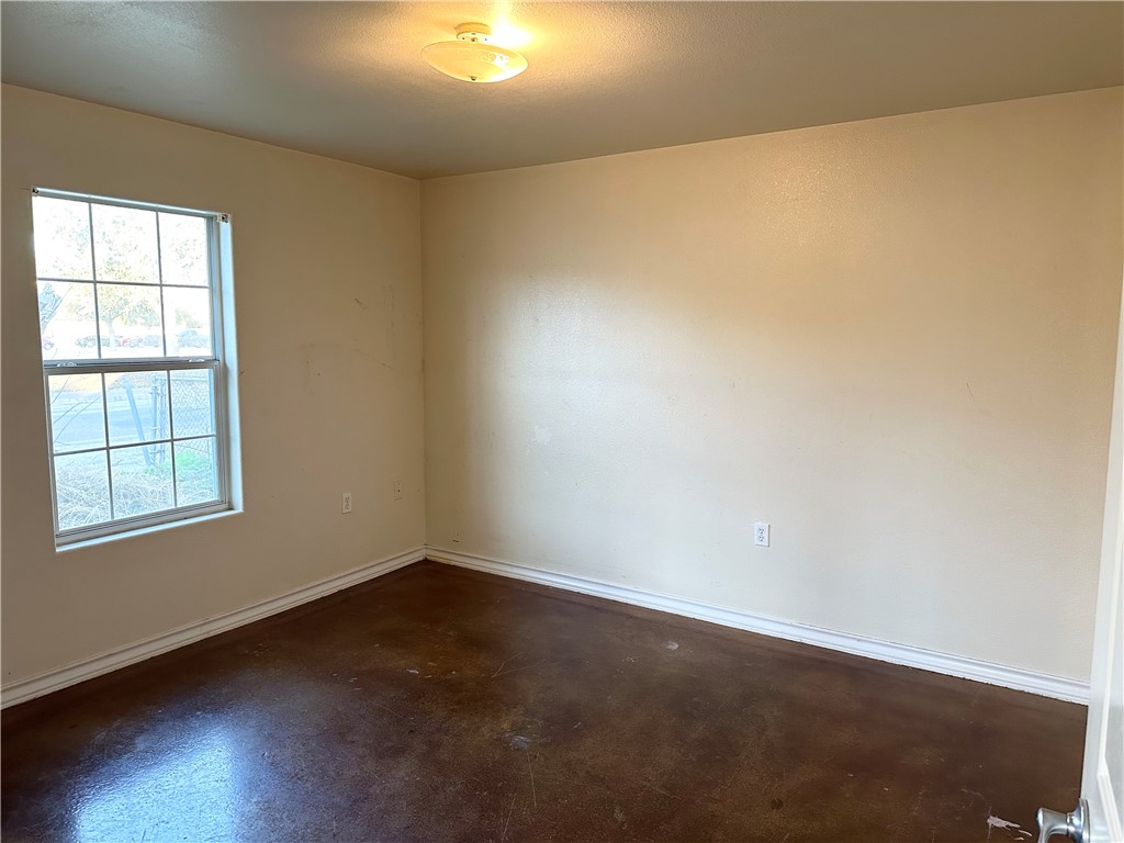 201 Edwards St Property Photo 8