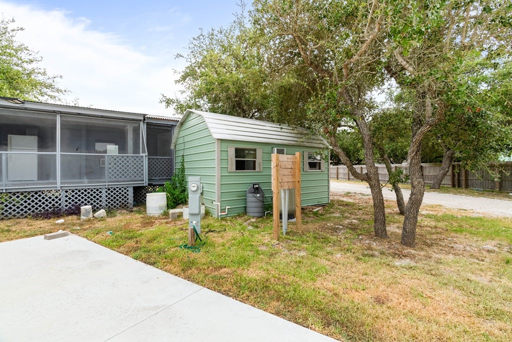 914-916-918 Mission St Property Photo 10