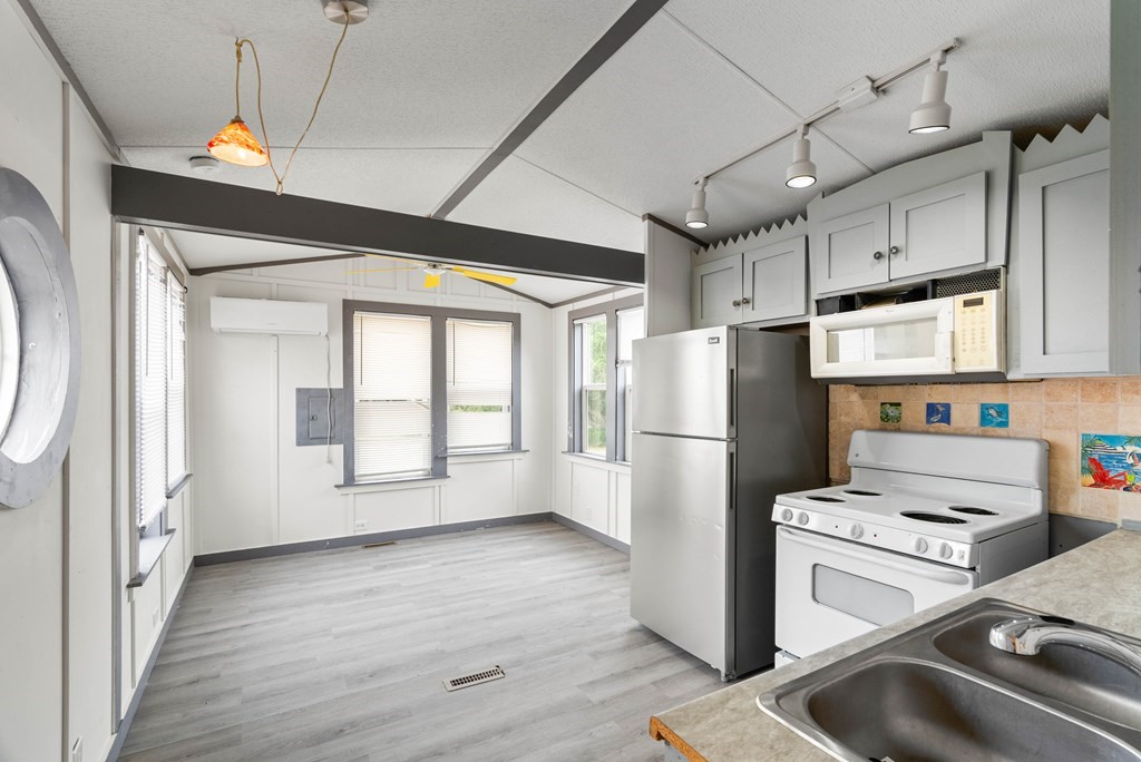 914-916-918 Mission St Property Photo 15