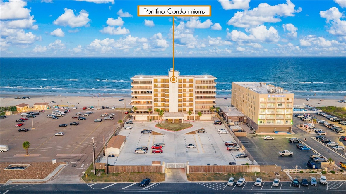 15002 Windward Dr 401 Property Photo 1