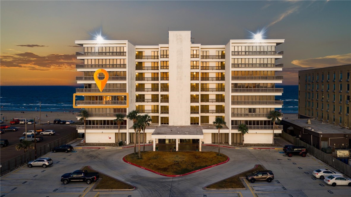 15002 Windward Dr 401 Property Photo 3