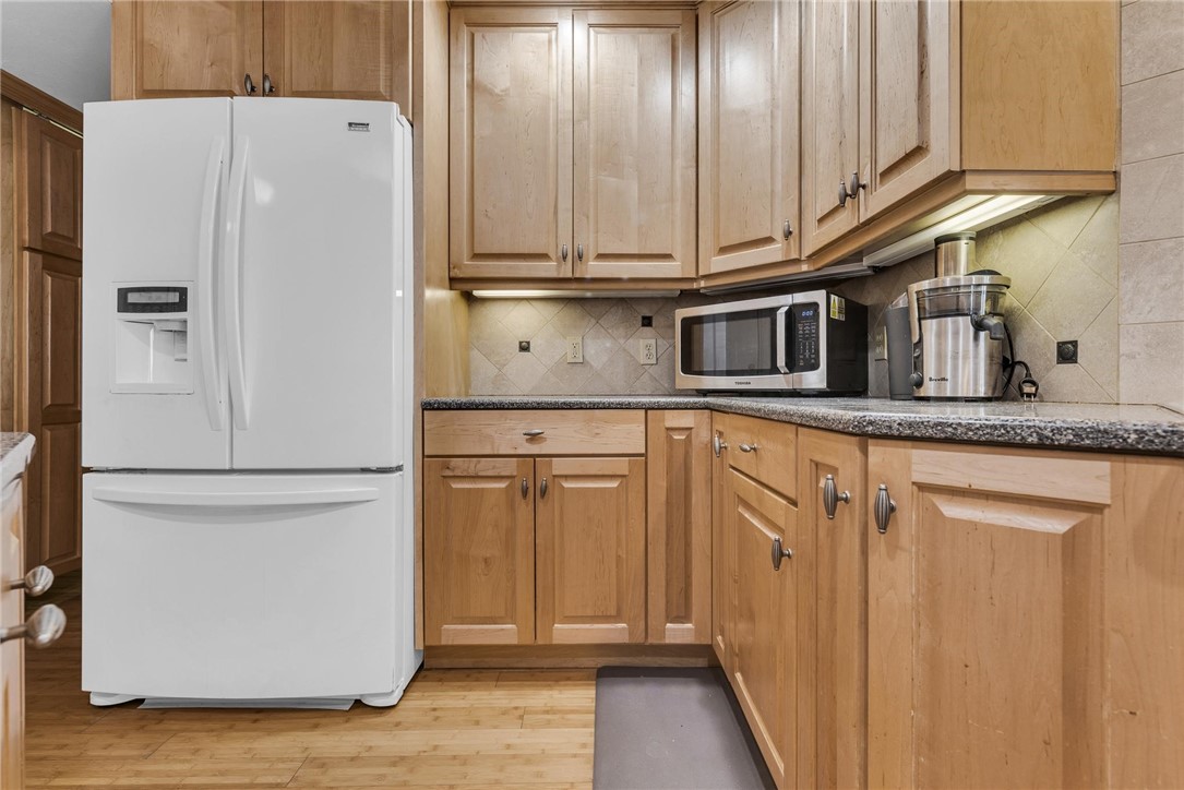 15002 Windward Dr 401 Property Photo 9