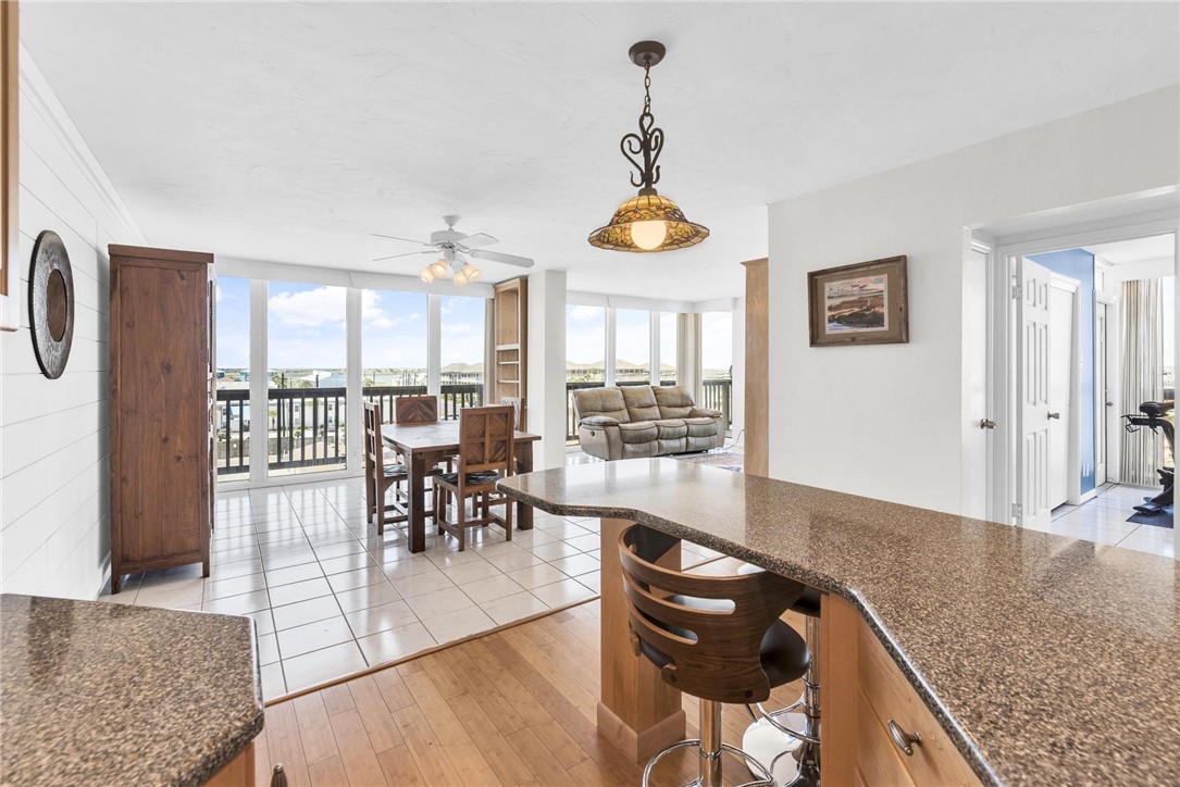 15002 Windward Dr 401 Property Photo 13