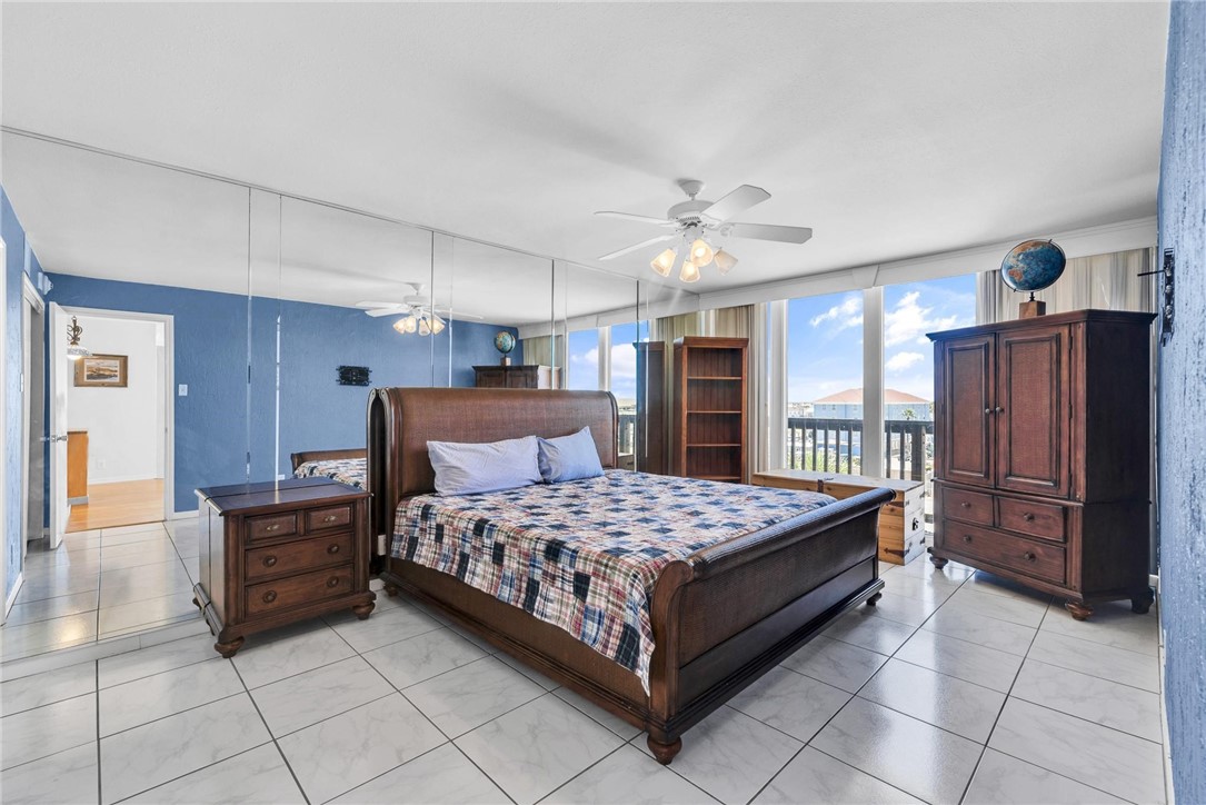 15002 Windward Dr 401 Property Photo 21