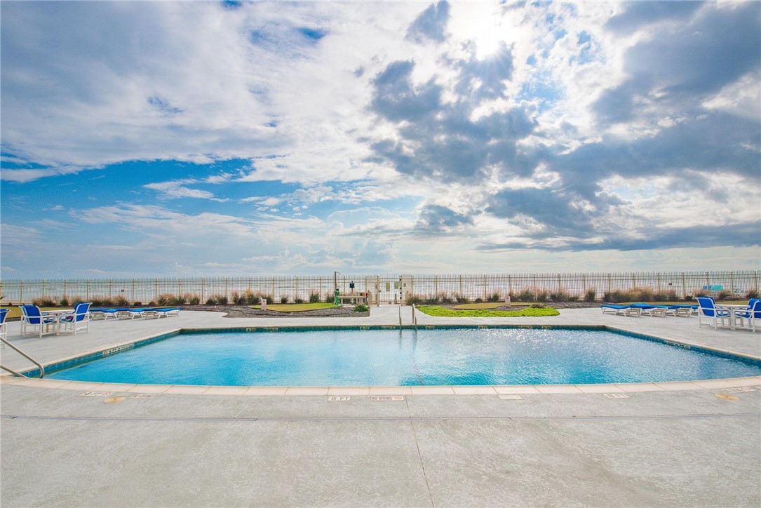 15002 Windward Dr 401 Property Photo 31