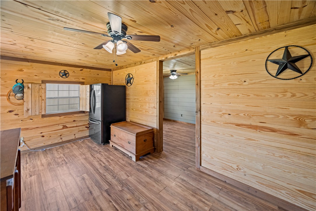 4127 Fm 799 Property Photo 14