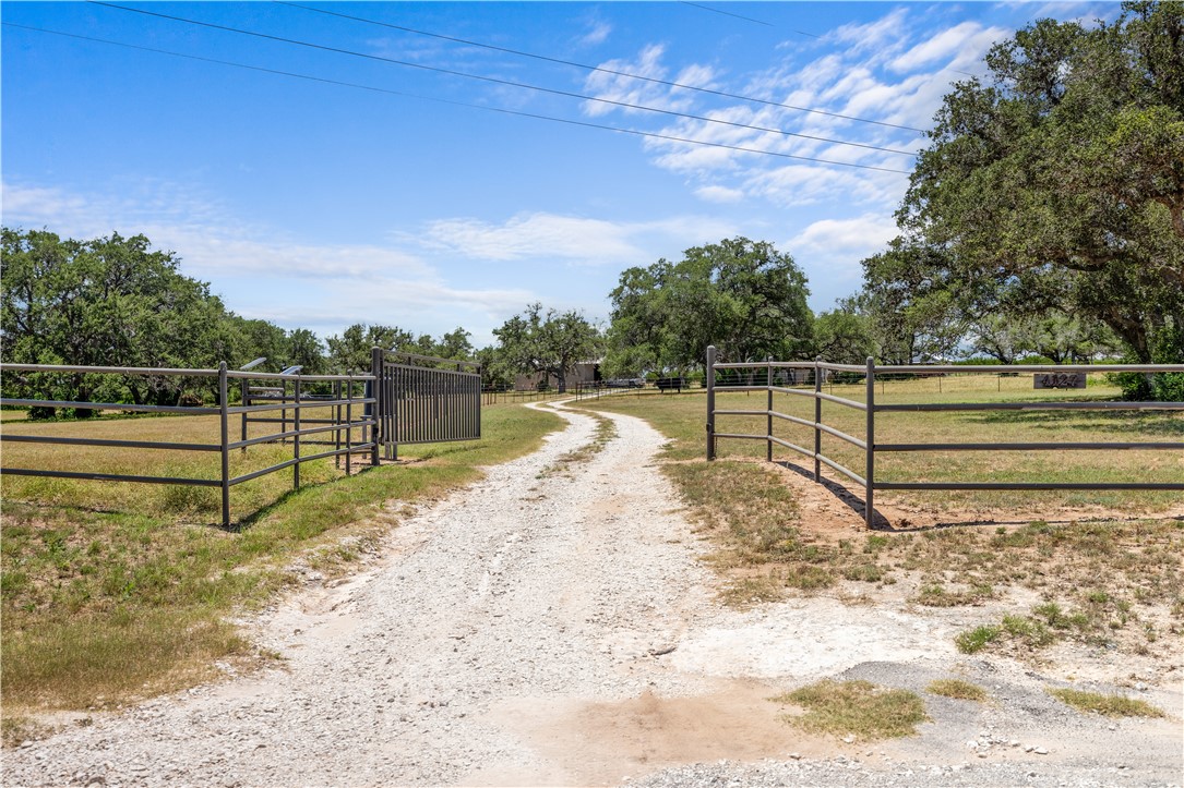 4127 Fm 799 Property Photo 20