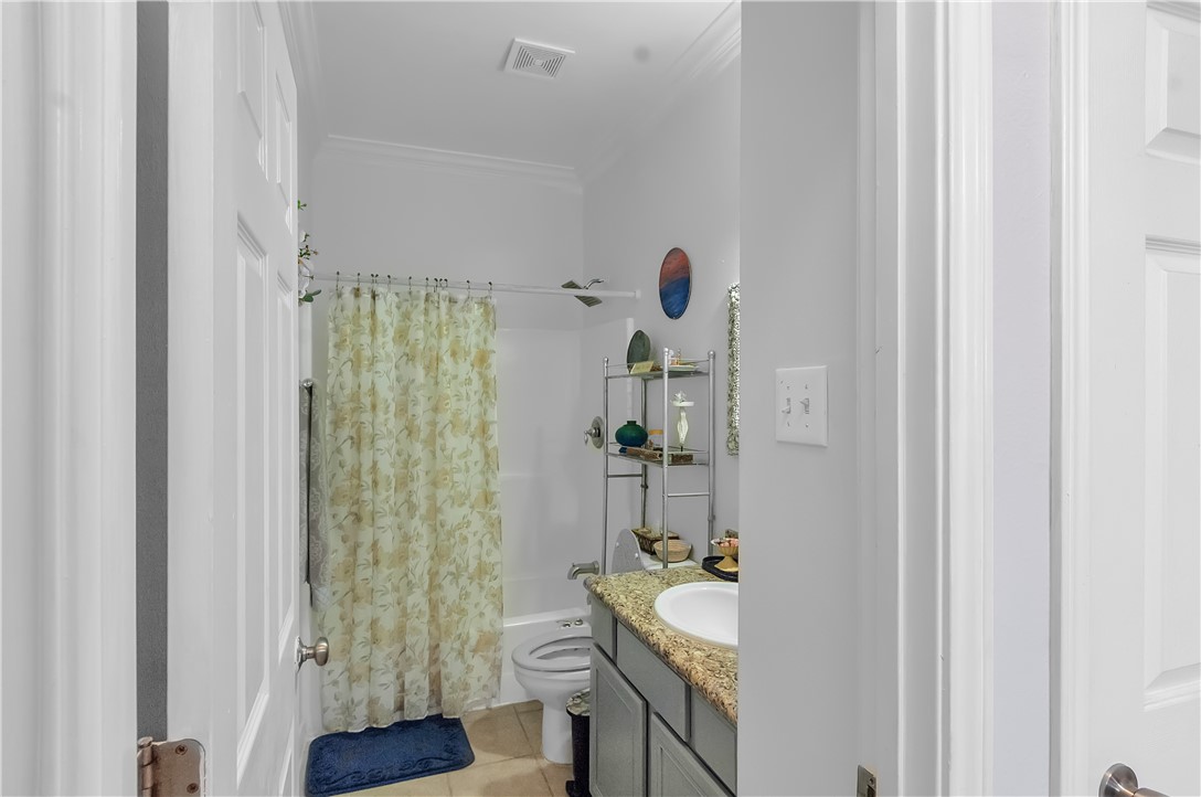 861 Redwood Ave Property Photo 17