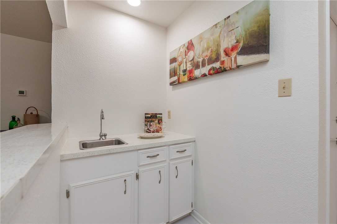 2353 Willow Dr Property Photo 11