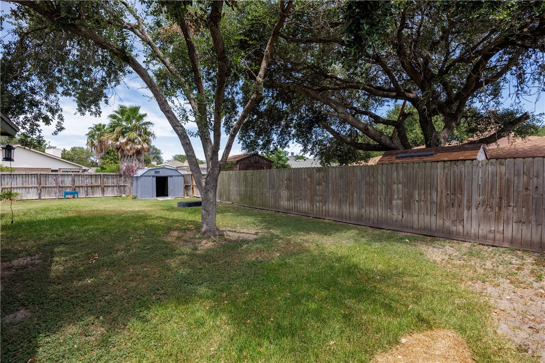 2353 Willow Dr Property Photo 35