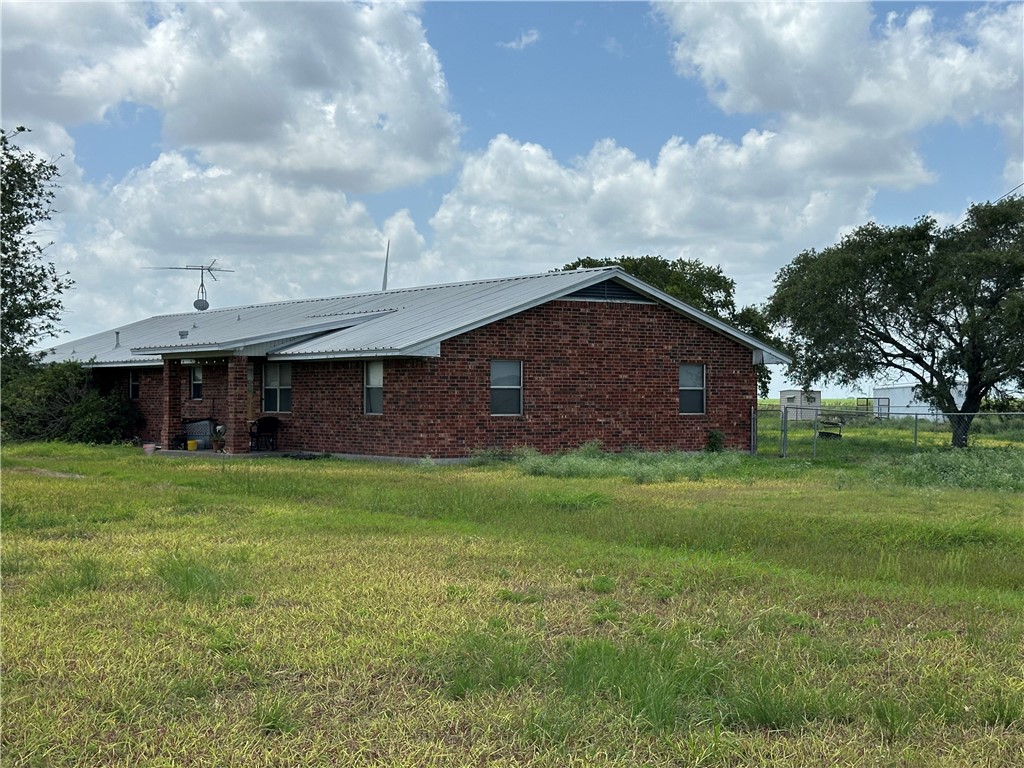 7602 Fm 796 Property Photo 1