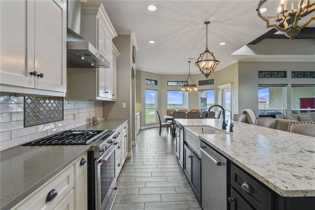 3721 Amanda Property Photo 12