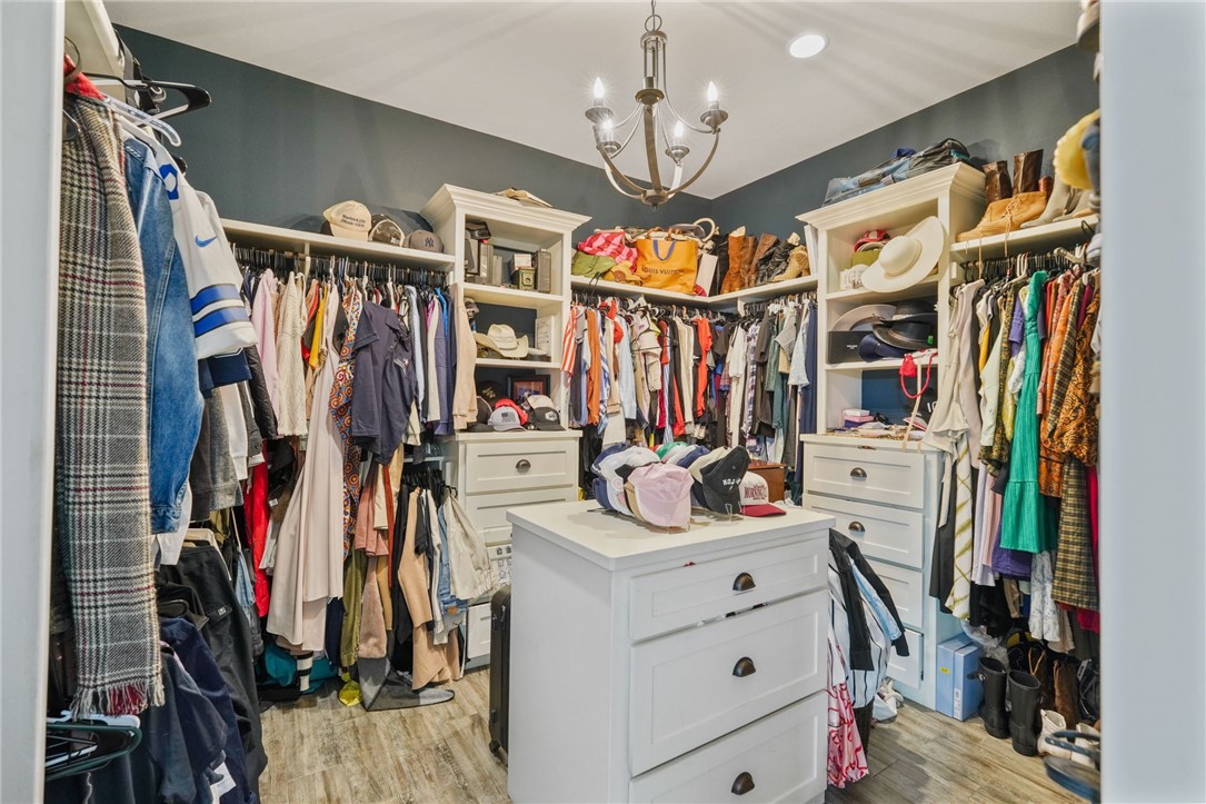 3721 Amanda Property Photo 21