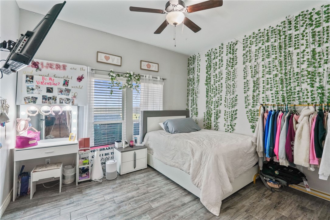 3721 Amanda Property Photo 24