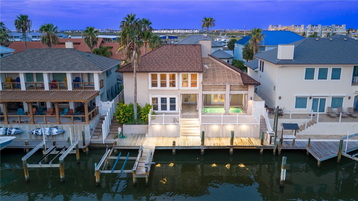 465 Marina Dr Property Photo 1