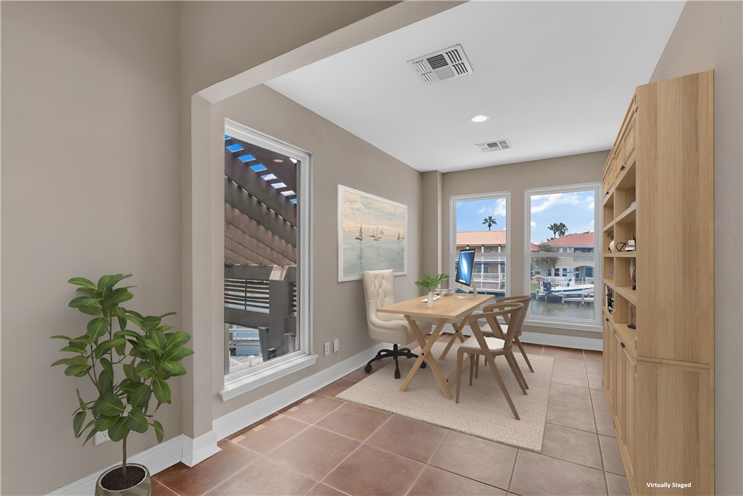 465 Marina Dr Property Photo 24