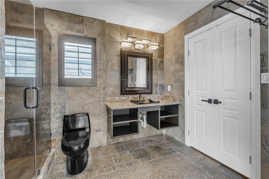 465 Marina Dr Property Photo 27