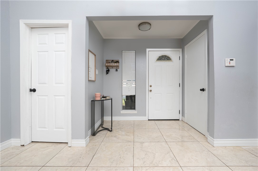 7237 Sugar Ridge Property Photo 3