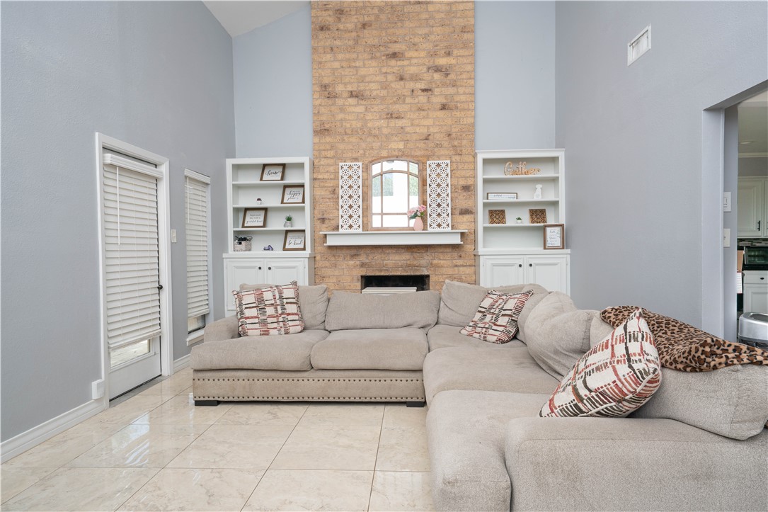 7237 Sugar Ridge Property Photo 5