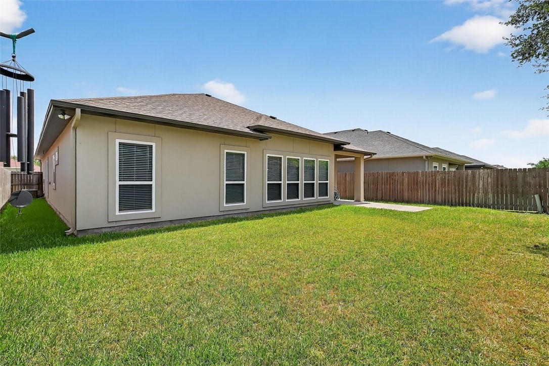 6541 Paddington Dr Property Photo 40