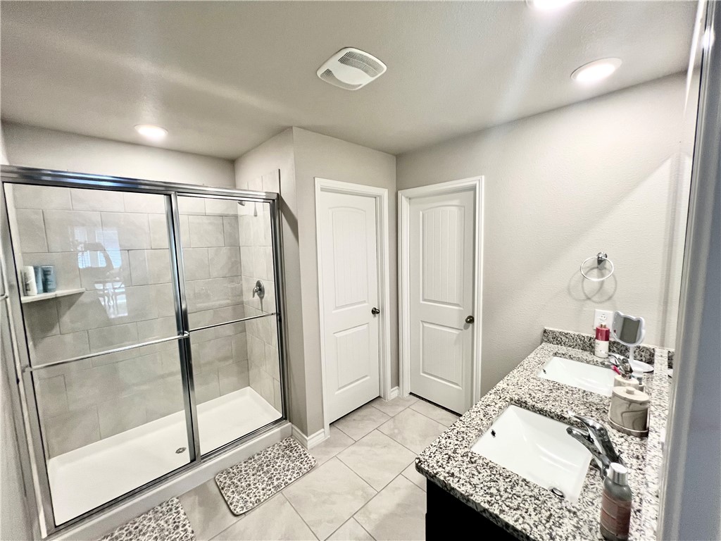 114 Donegal St Property Photo 12