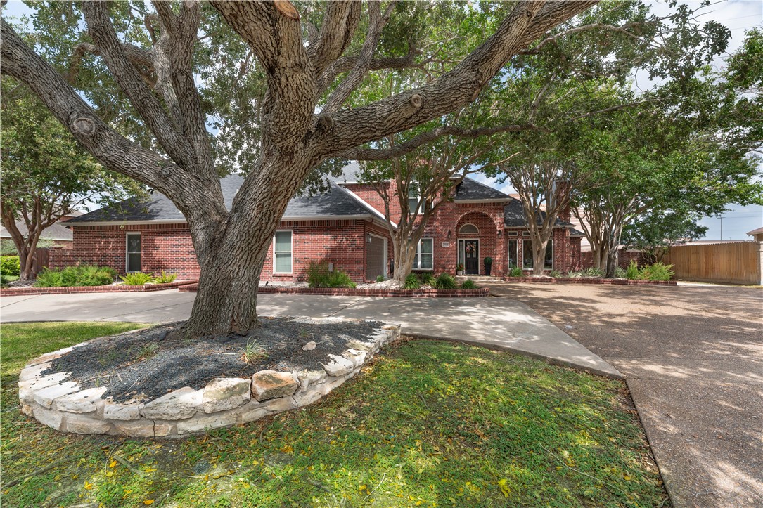 2805 Macbeth Property Photo 2