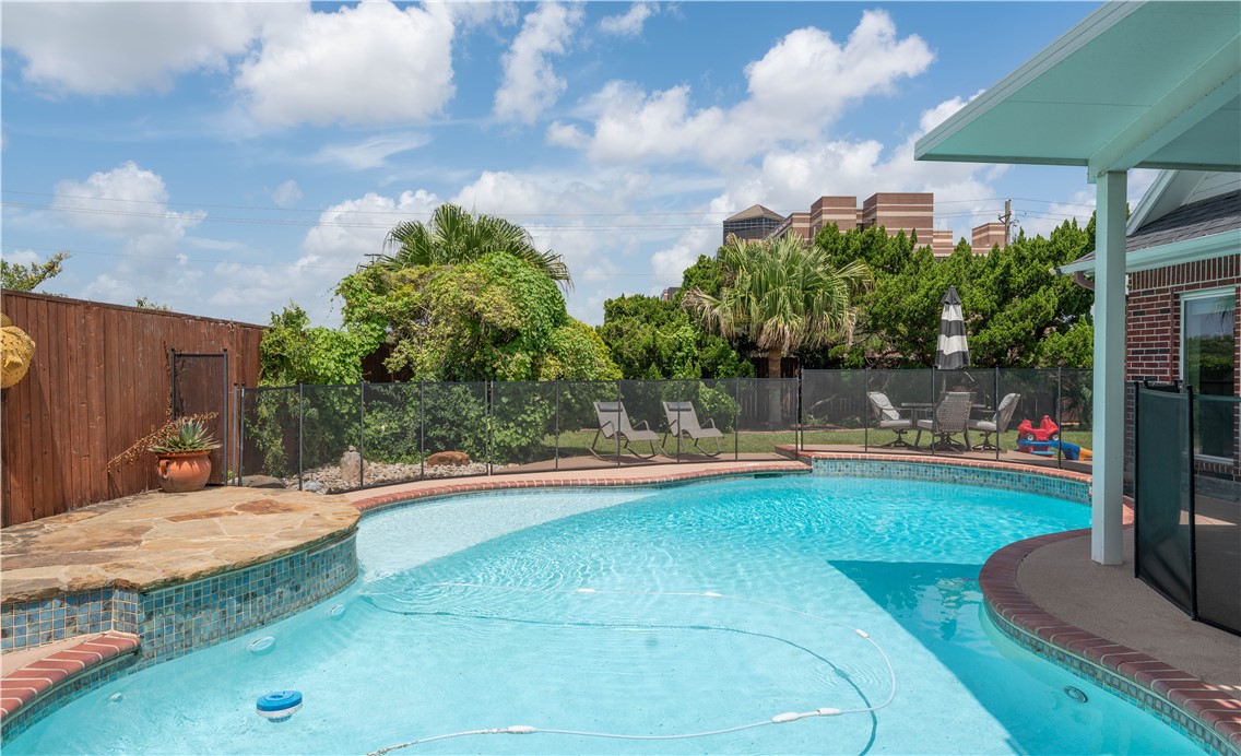 2805 Macbeth Property Photo 39