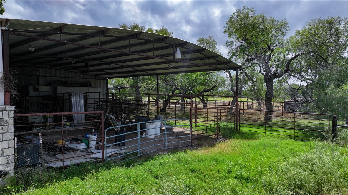 4279 Fm 791 Property Photo 31