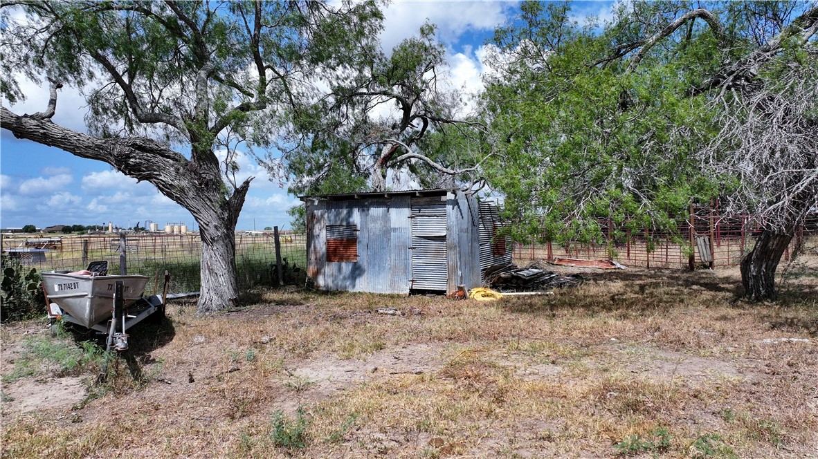 4279 Fm 791 Property Photo 34
