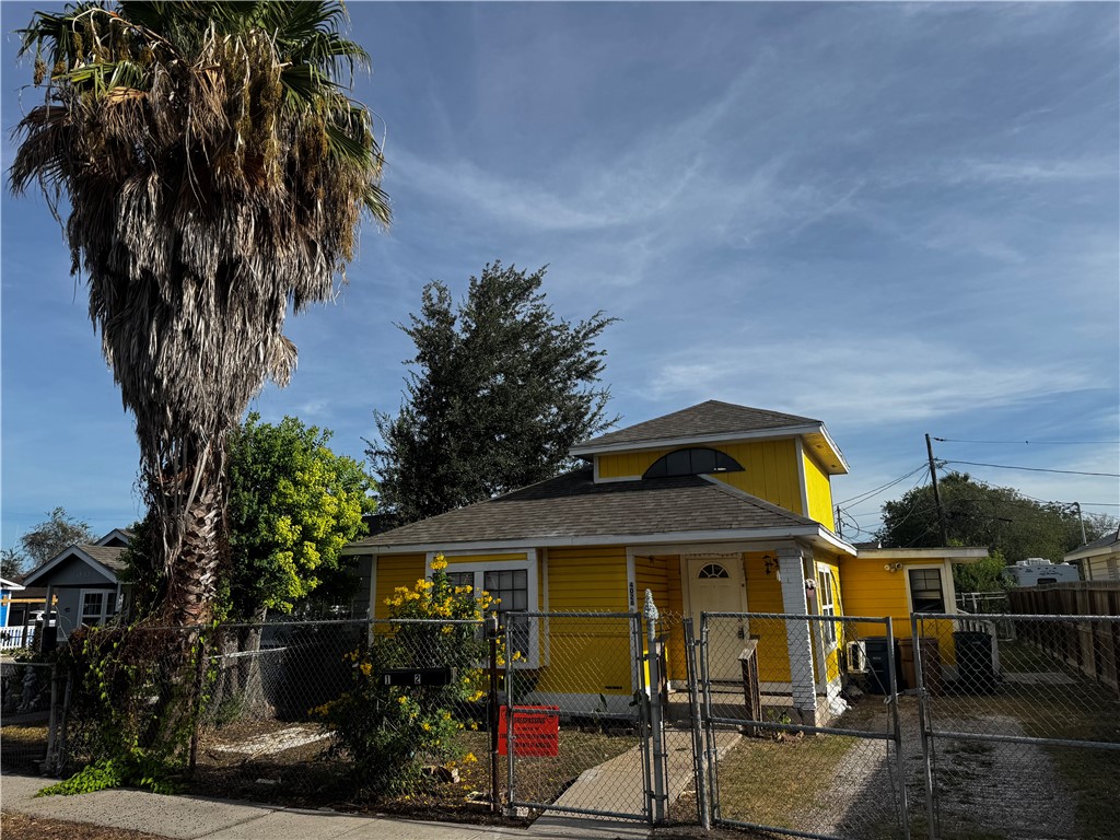 462718 Property Photo 1
