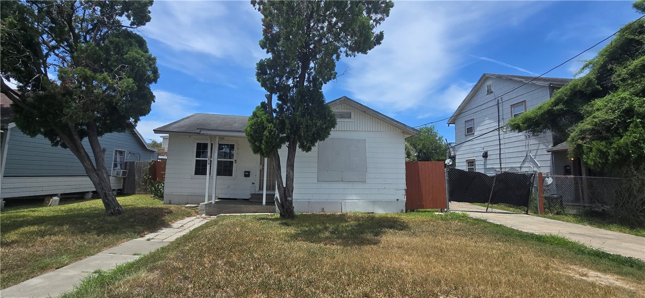 1816 Elizabeth St Property Photo 1