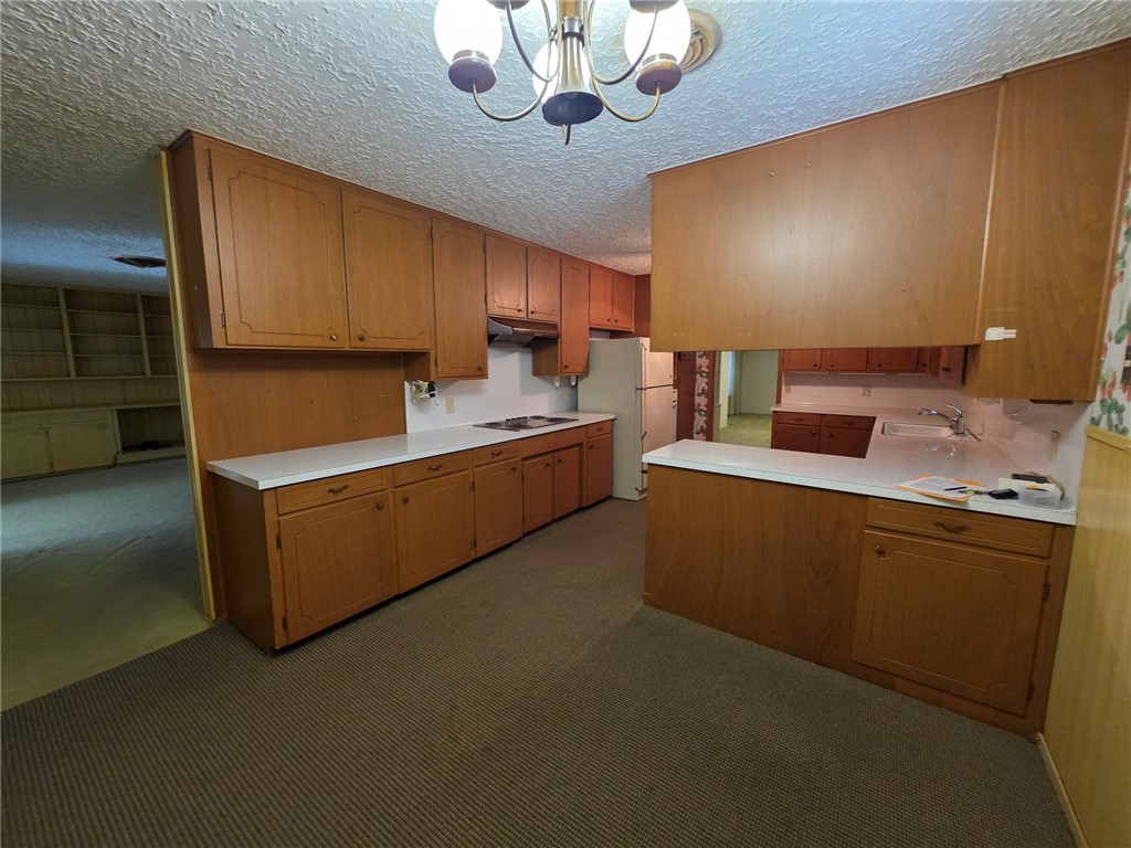 526 Meadowbrook Dr Property Photo 5