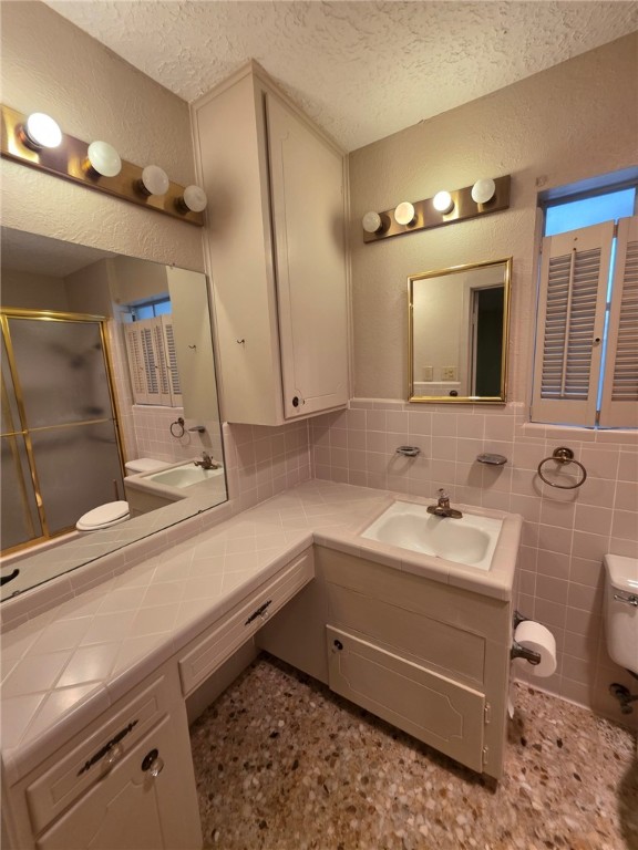 526 Meadowbrook Dr Property Photo 8