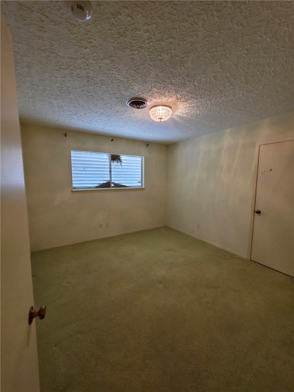 526 Meadowbrook Dr Property Photo 10