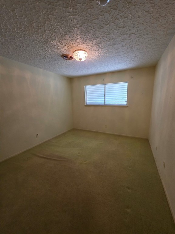 526 Meadowbrook Dr Property Photo 12