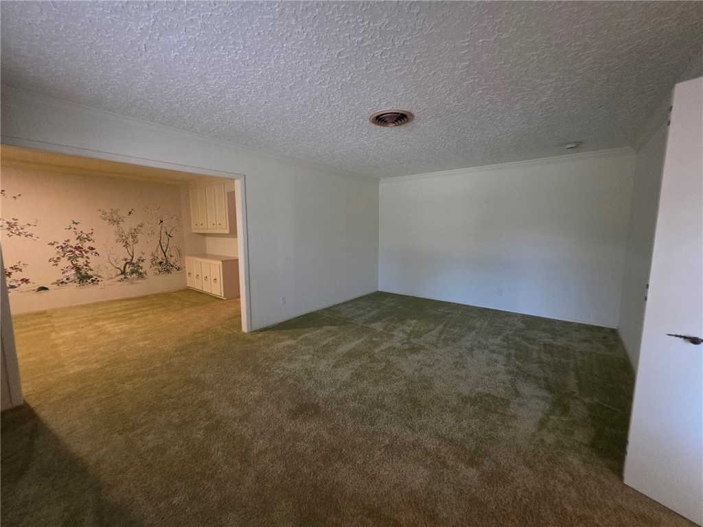 526 Meadowbrook Dr Property Photo 17