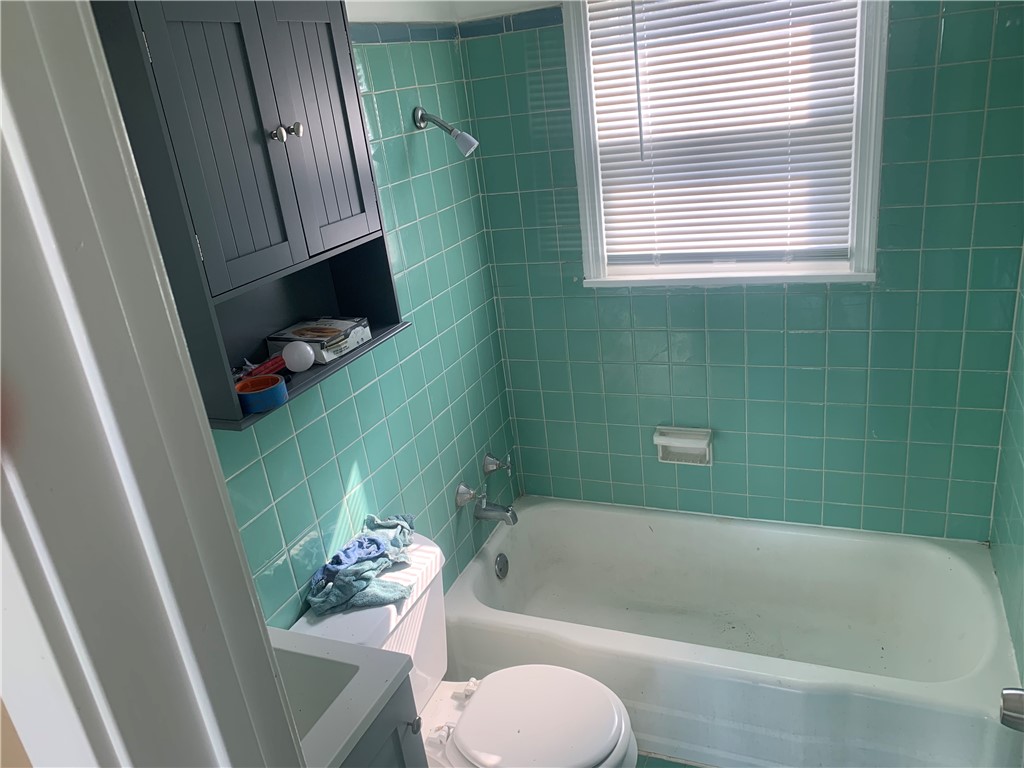 2801 Lawnview St Property Photo 9