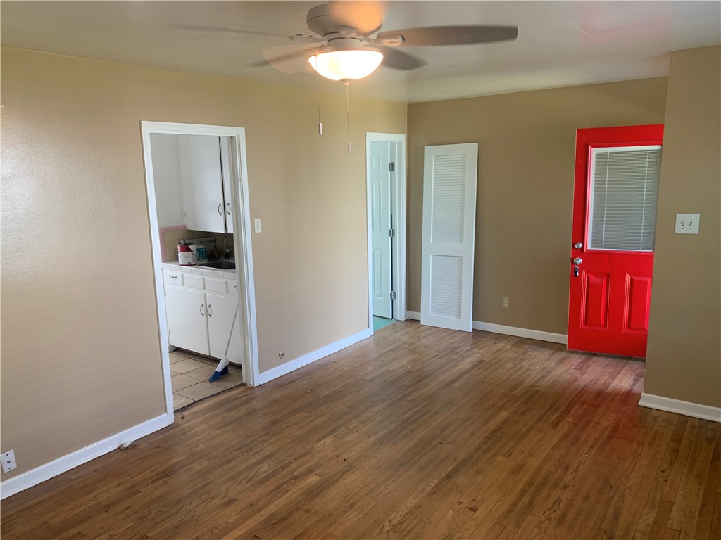2801 Lawnview St Property Photo 11
