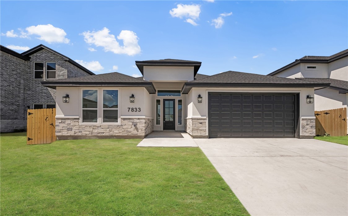 7833 Leylah Dr
