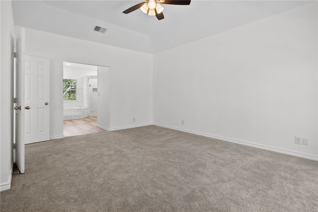 2310 Edgewater Ct Property Photo 26