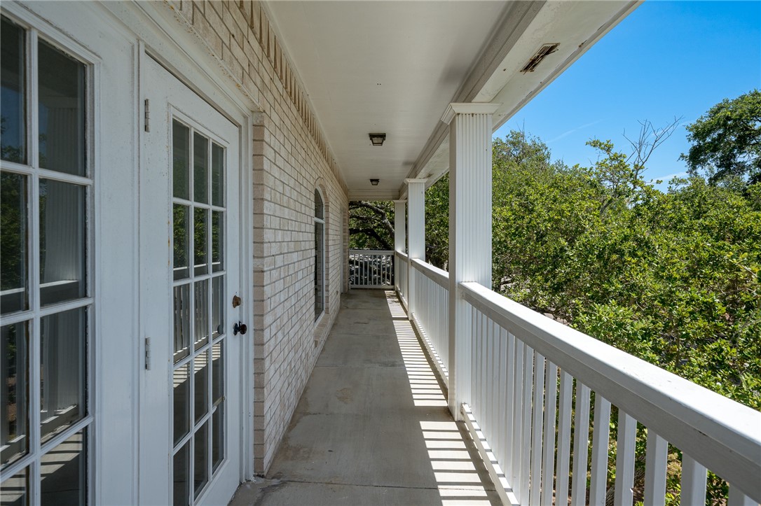 2310 Edgewater Ct Property Photo 30