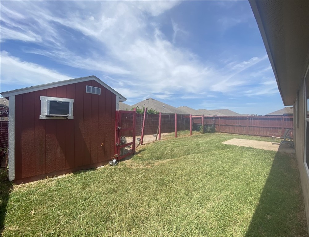 2937 Cantabria St Property Photo 26