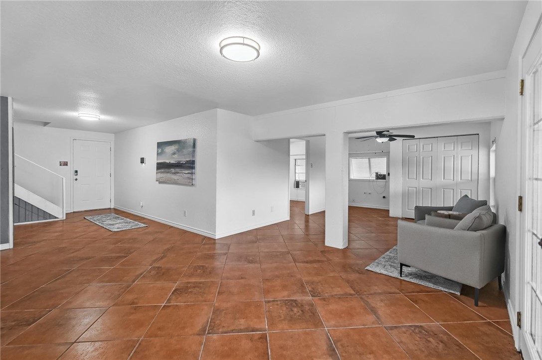 3345 Laguna Shores Road Property Photo 6