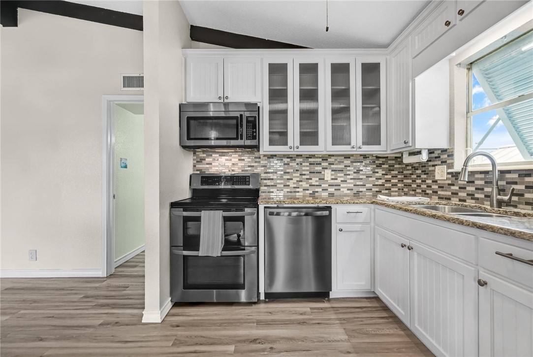 3345 Laguna Shores Road Property Photo 14