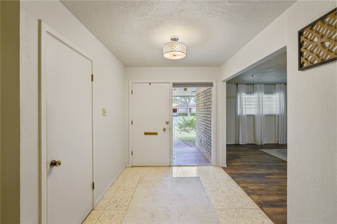 530 Belleview Dr Property Photo 5